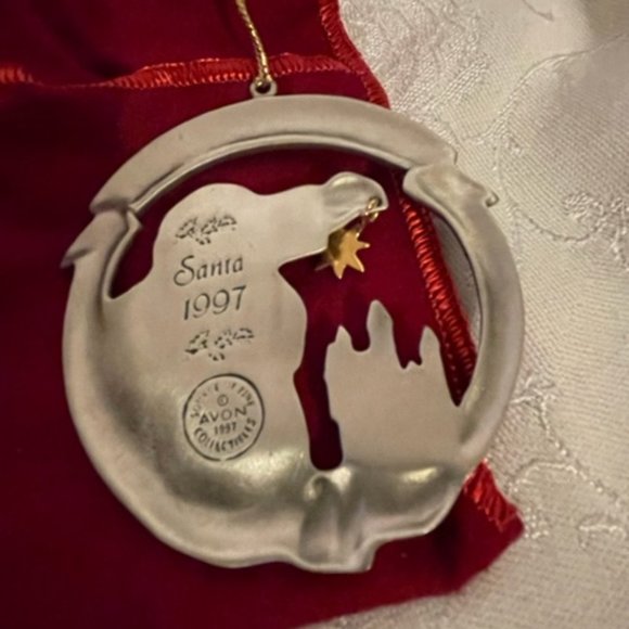 Vintage Avon Pewter Christmas 1997 Santa Ornament.  Santa holding gold star VGUC - Picture 3 of 7